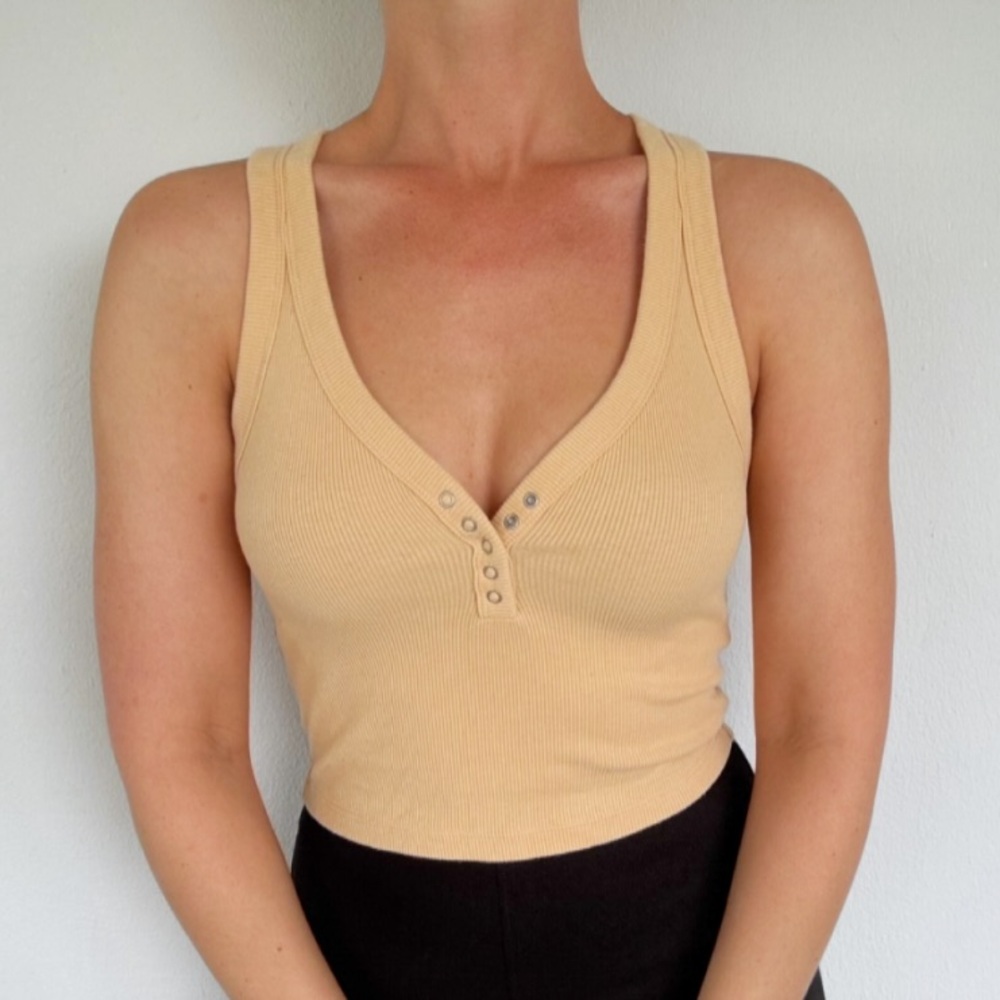 Abercrombie & Fitch soft A&F tan ribbed knit snap neckline crop tank top size XS - Picture 9 of 9